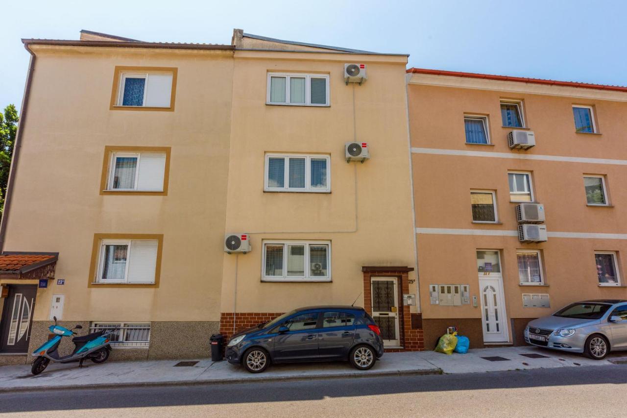 Apartments And Room Art Crikvenica Kültér fotó
