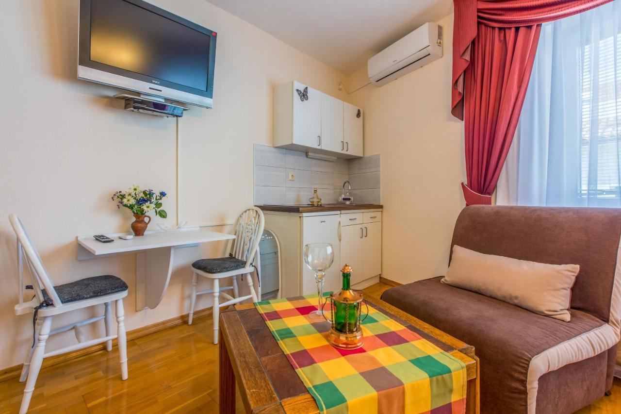 Apartments And Room Art Crikvenica Kültér fotó